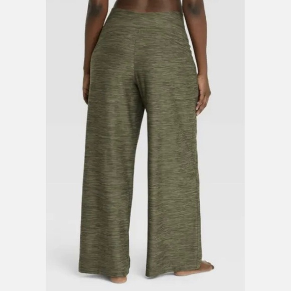 All In Motion Women's Knit Mid-Rise Wide Leg Pants - Heathered Olive Gre… - Picture 2 of 9